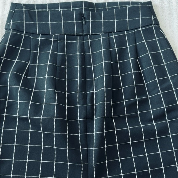 Express Black Midi Pencil Skirt for Work - Picture 8 of 8